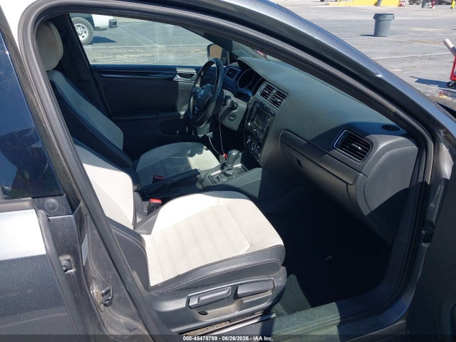 3VWD17AJ3FM203997 Volkswagen Jetta 1.8t Sport