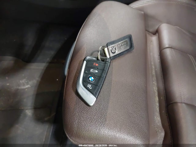 5UXTR9C57KLE21277 BMW X3 Xdrive30i