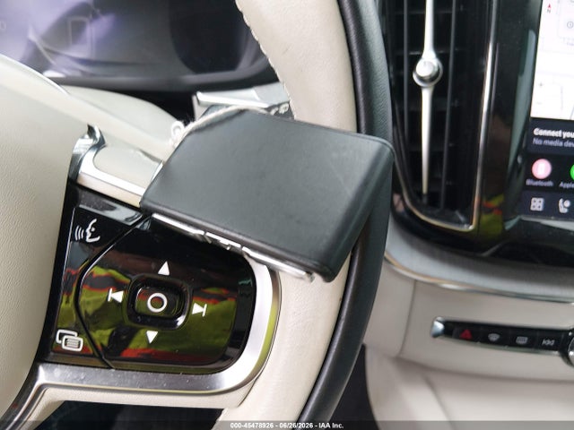 Продажа на аукционе авто 2024 Volvo Xc60 B5 Plus Dark Theme, vin: YV4L12RL0R1713472, номер лота: 45478926