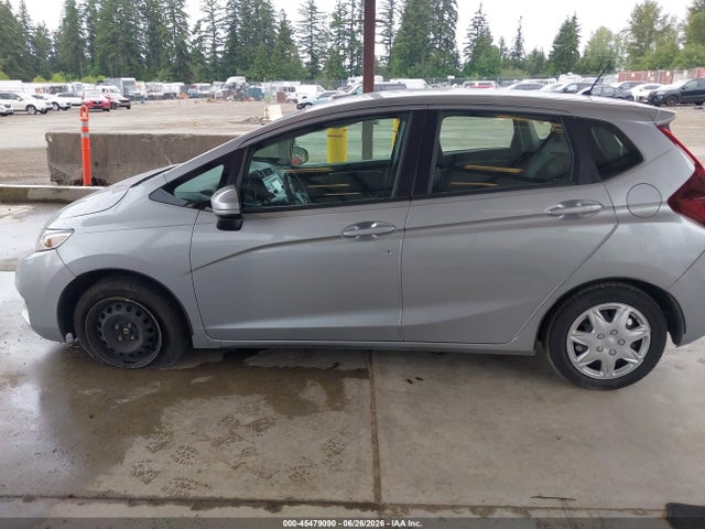 Honda FIT LX 2017 3HGGK5H58HM713843 Image 14