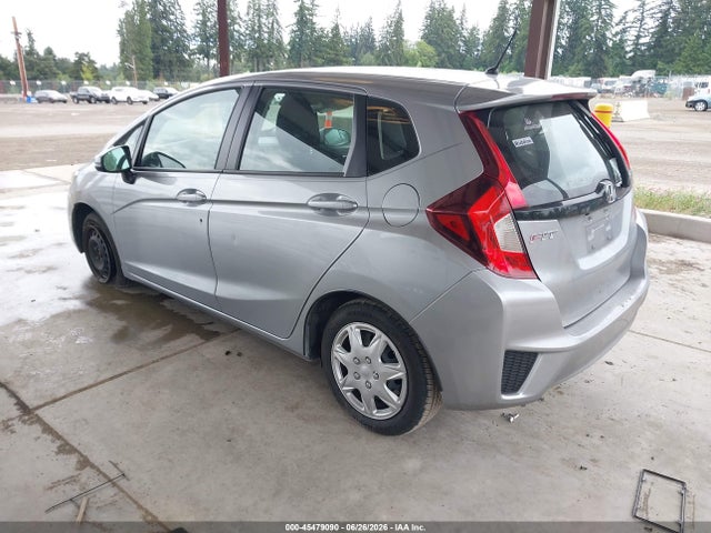 Honda FIT LX 2017 3HGGK5H58HM713843 Image 3