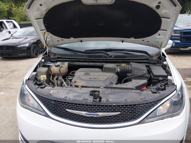 2020 Chrysler Pacifica Touring მანქანა იყიდება აუქციონზე, vin: 2C4RC1FG2LR143342, აუქციონის ნომერი: 45479120