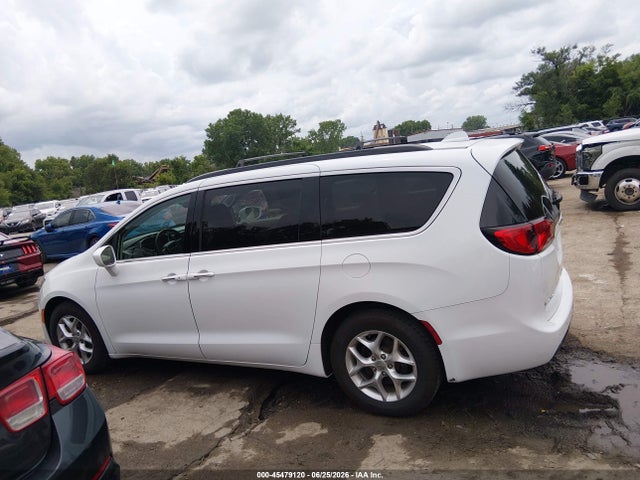 2020 Chrysler Pacifica Touring მანქანა იყიდება აუქციონზე, vin: 2C4RC1FG2LR143342, აუქციონის ნომერი: 45479120