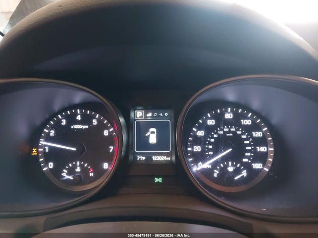 Продаж на аукціоні авто 2017 Hyundai Santa Fe Sport 2.4l, vin: 5NMZTDLB6HH001698, номер лоту: 45479191
