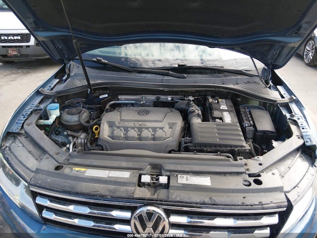 3VV2B7AX5LM115221 Volkswagen Tiguan 2.0t Se/2.0t Se R-line Black/2.0t Sel