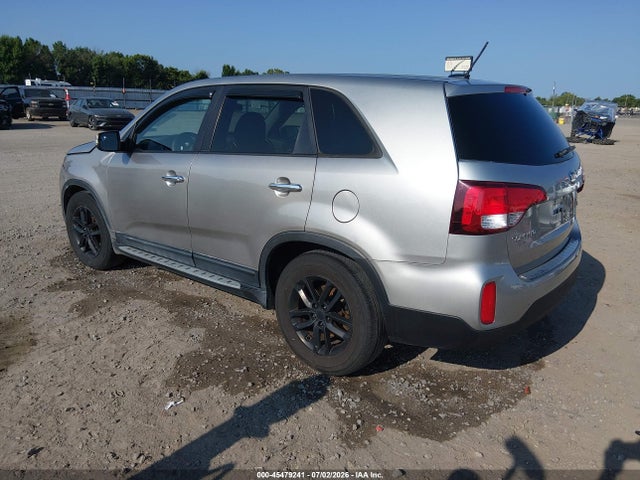 45479241 :رقم المزاد ، 5XYKT3A62FG629007 vin ، 2015 Kia Sorento Lx مزاد بيع