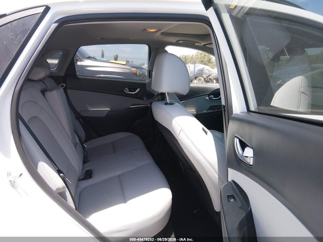 KM8K53A37NU778747 Hyundai Kona Limited