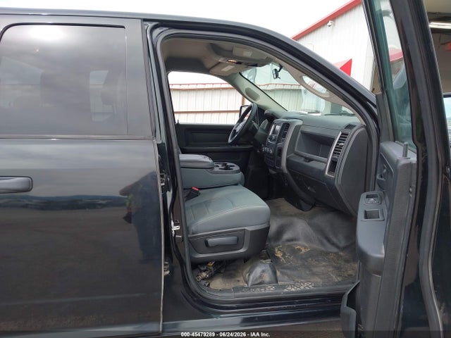 45479289 :رقم المزاد ، 1C6RR7FT9HS748261 vin ، 2017 Ram 1500 Tradesman  4x4 6'4 Box مزاد بيع