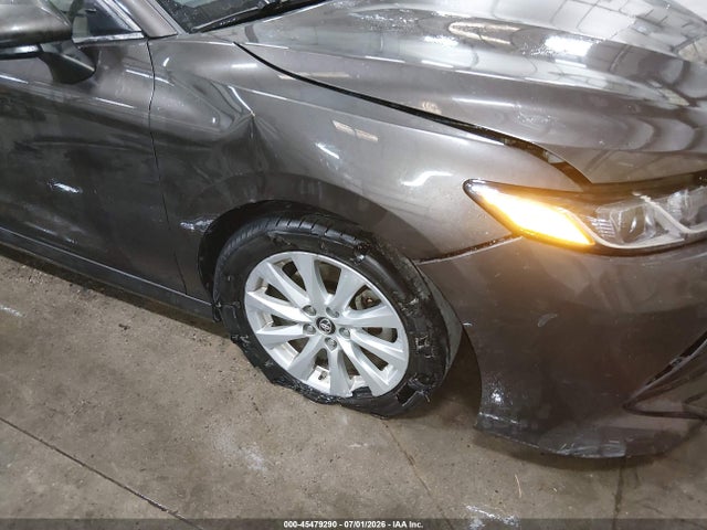 JTNB11HK1J3046496 Toyota CAMRY LE