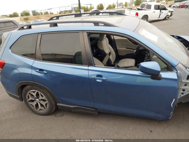 Продажа на аукционе авто 2022 Subaru Forester Premium, vin: JF2SKAEC8NH514216, номер лота: 45479316