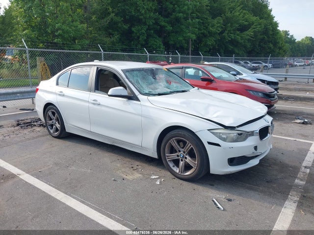 2015 Bmw 320i მანქანა იყიდება აუქციონზე, vin: WBA3B1C57FK137550, აუქციონის ნომერი: 45479338
