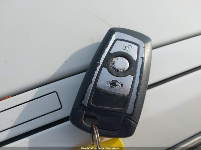 2015 Bmw 320i მანქანა იყიდება აუქციონზე, vin: WBA3B1C57FK137550, აუქციონის ნომერი: 45479338