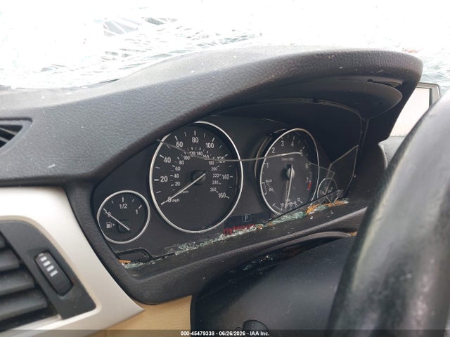 2015 Bmw 320i მანქანა იყიდება აუქციონზე, vin: WBA3B1C57FK137550, აუქციონის ნომერი: 45479338