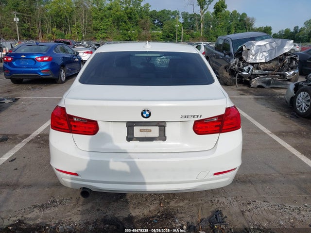 2015 Bmw 320i მანქანა იყიდება აუქციონზე, vin: WBA3B1C57FK137550, აუქციონის ნომერი: 45479338