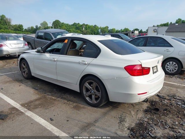 2015 Bmw 320i მანქანა იყიდება აუქციონზე, vin: WBA3B1C57FK137550, აუქციონის ნომერი: 45479338
