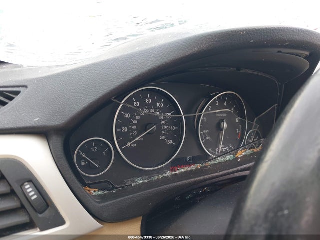 2015 Bmw 320i მანქანა იყიდება აუქციონზე, vin: WBA3B1C57FK137550, აუქციონის ნომერი: 45479338