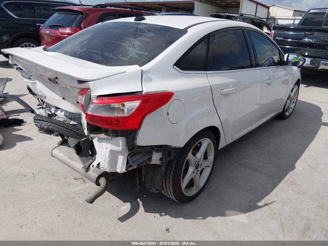 Продажа на аукционе авто 2014 Ford Focus Titanium, vin: 1FADP3J27EL390394, номер лота: 45479381