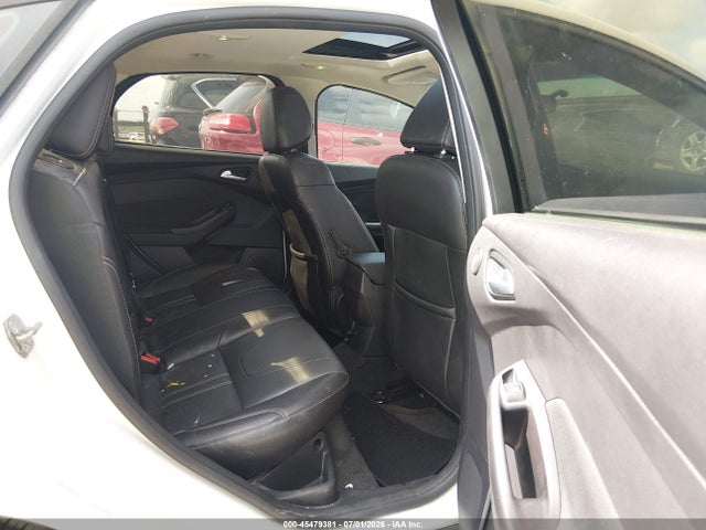 Продажа на аукционе авто 2014 Ford Focus Titanium, vin: 1FADP3J27EL390394, номер лота: 45479381