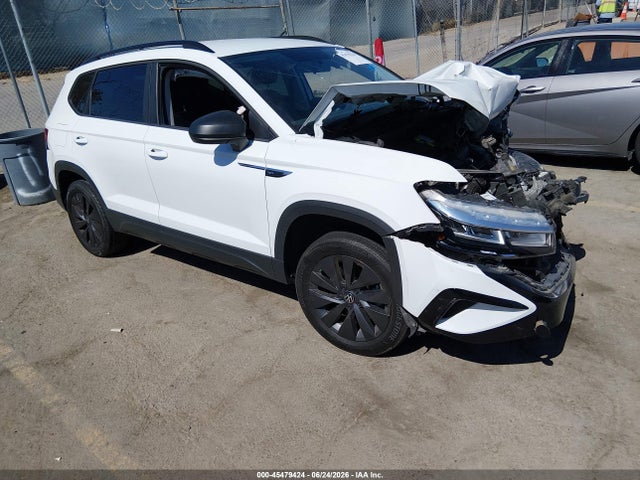 2022 Volkswagen Taos 1.5t S მანქანა იყიდება აუქციონზე, vin: 3VVCX7B24NM088766, აუქციონის ნომერი: 45479424