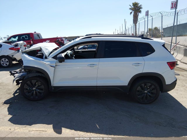 2022 Volkswagen Taos 1.5t S მანქანა იყიდება აუქციონზე, vin: 3VVCX7B24NM088766, აუქციონის ნომერი: 45479424