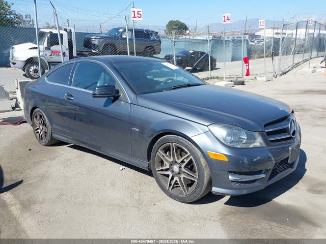 Mercedes-Benz C 250 2014 WDDGJ4HB0EG280743 main image