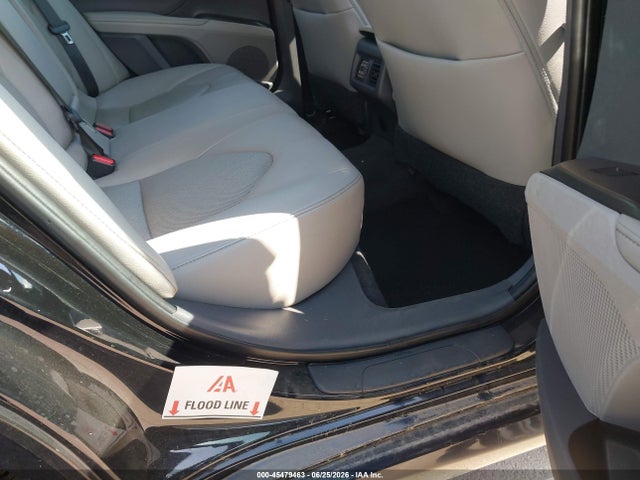 4T1F11AK1MU422317 Toyota CAMRY XLE
