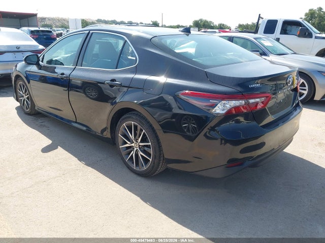 4T1F11AK1MU422317 Toyota CAMRY XLE