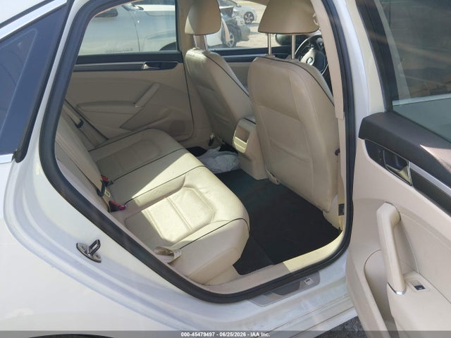 Aukcja sprzedaży 2017 Volkswagen Passat 1.8t R-line, vin: 1VWDT7A39HC039428, numer aukcji: 45479497