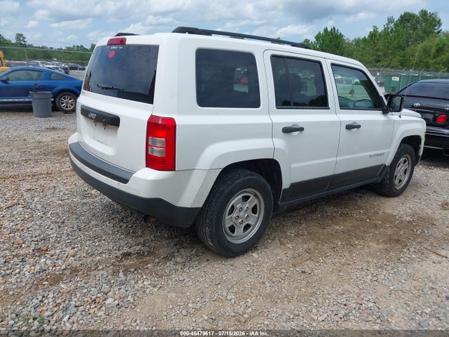 1C4NJPBB8ED925717 Jeep Patriot Sport
