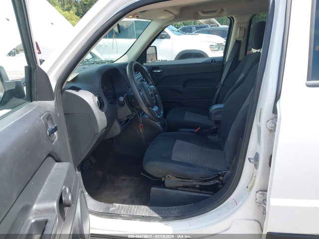 1C4NJPBB8ED925717 Jeep Patriot Sport