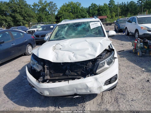 2015 Volkswagen Tiguan Sel მანქანა იყიდება აუქციონზე, vin: WVGAV7AX9FW558635, აუქციონის ნომერი: 45479647