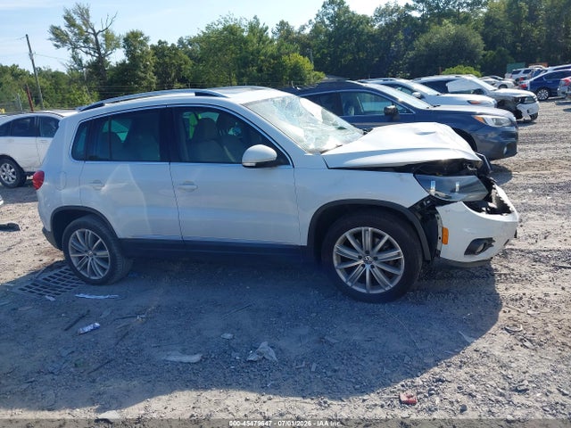 2015 Volkswagen Tiguan Sel მანქანა იყიდება აუქციონზე, vin: WVGAV7AX9FW558635, აუქციონის ნომერი: 45479647