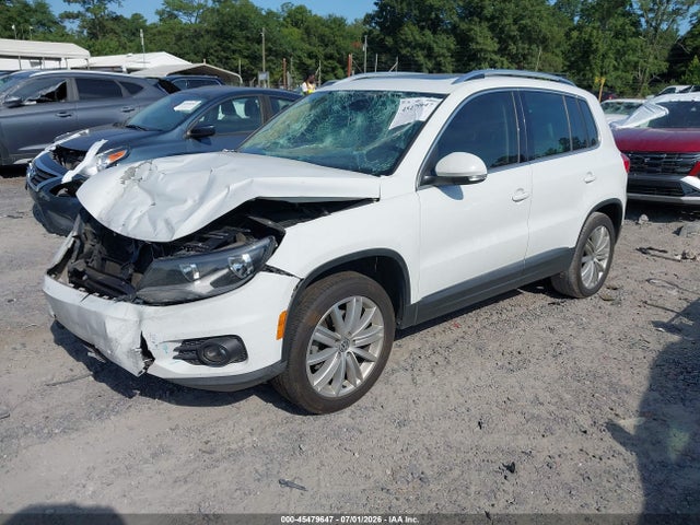 2015 Volkswagen Tiguan Sel მანქანა იყიდება აუქციონზე, vin: WVGAV7AX9FW558635, აუქციონის ნომერი: 45479647