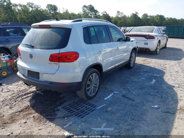 2015 Volkswagen Tiguan Sel მანქანა იყიდება აუქციონზე, vin: WVGAV7AX9FW558635, აუქციონის ნომერი: 45479647