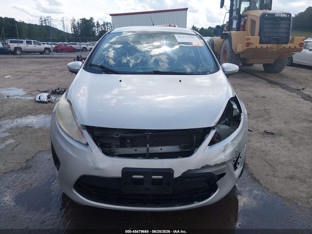 Продажа на аукционе авто 2013 Ford Fiesta Se, vin: 3FADP4BJ5DM195077, номер лота: 45479668