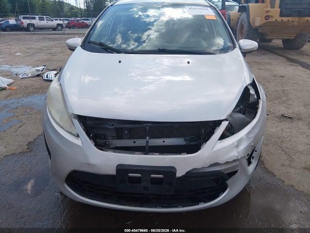Продажа на аукционе авто 2013 Ford Fiesta Se, vin: 3FADP4BJ5DM195077, номер лота: 45479668