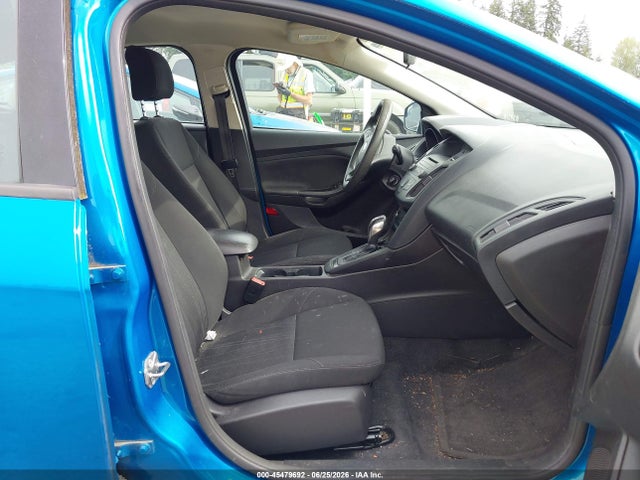 45479692 :رقم المزاد ، 1FADP3K26FL327027 vin ، 2015 Ford Focus Se مزاد بيع