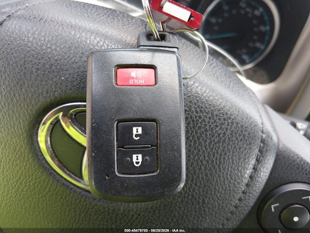 2017 Toyota Rav4 Hybrid Xle მანქანა იყიდება აუქციონზე, vin: JTMRJREV6HD146582, აუქციონის ნომერი: 45479700