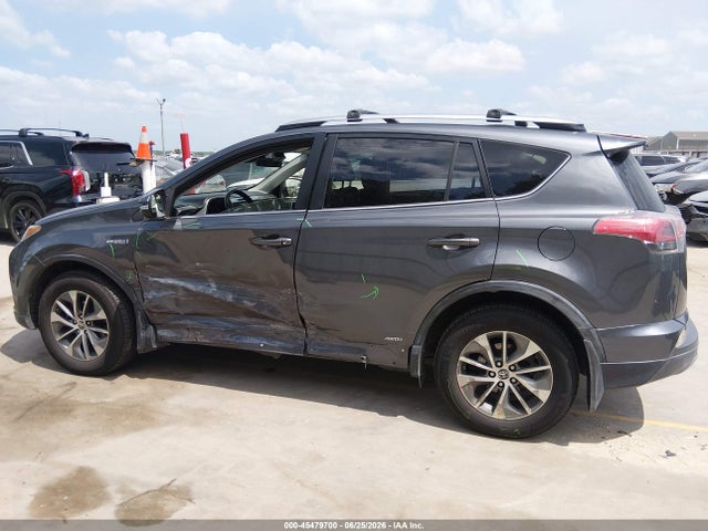 2017 Toyota Rav4 Hybrid Xle მანქანა იყიდება აუქციონზე, vin: JTMRJREV6HD146582, აუქციონის ნომერი: 45479700