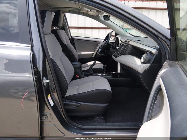 2017 Toyota Rav4 Hybrid Xle მანქანა იყიდება აუქციონზე, vin: JTMRJREV6HD146582, აუქციონის ნომერი: 45479700