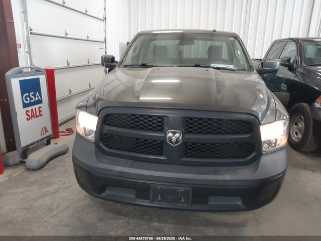 45479766 :رقم المزاد ، 3C6JR6DG5HG764896 vin ، 2017 Ram 1500 Tradesman  4x2 8' Box مزاد بيع