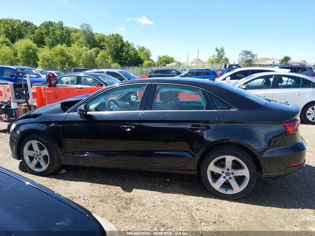 Продаж на аукціоні авто 2018 Audi A3 2.0t Premium/2.0t Tech Premium, vin: WAUAUHFF5J1054020, номер лоту: 45479783