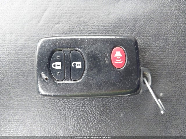 Toyota Prius V Two 2015 JTDZN3EU1FJ040581 Image 11