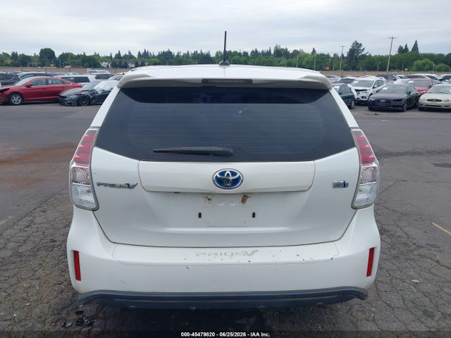 Toyota Prius V Two 2015 JTDZN3EU1FJ040581 Image 16