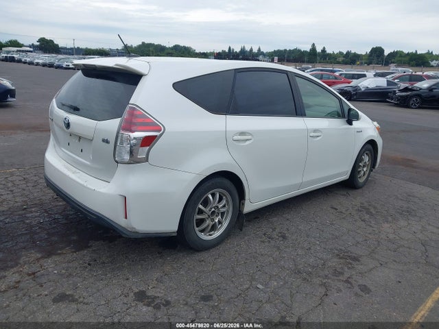 Toyota Prius V Two 2015 JTDZN3EU1FJ040581 Image 4