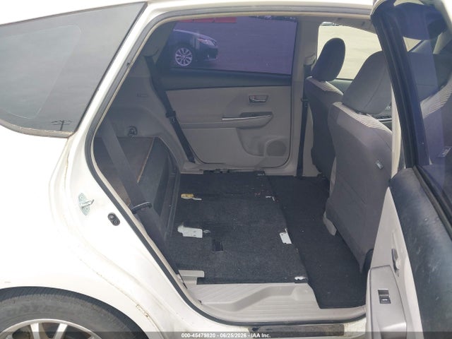 Toyota Prius V Two 2015 JTDZN3EU1FJ040581 Image 8