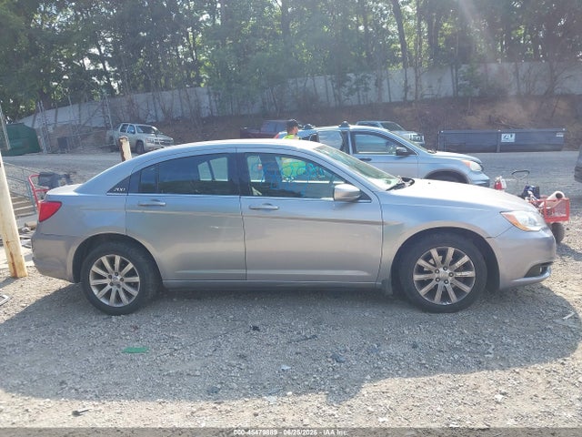 Продаж на аукціоні авто 2013 Chrysler 200 Touring, vin: 1C3CCBBG4DN718013, номер лоту: 45479889