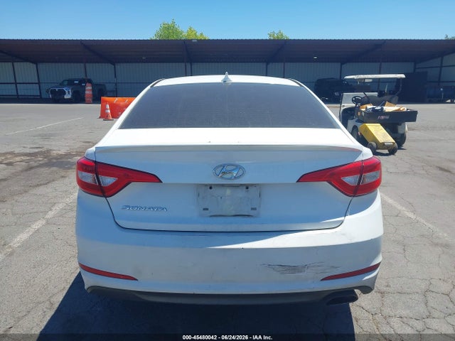 Hyundai SONATA SE 2015 5NPE24AF0FH004412 Image 16
