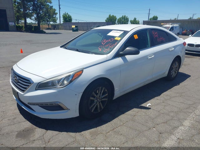 Hyundai SONATA SE 2015 5NPE24AF0FH004412 Image 2