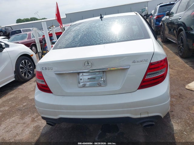 45480094 :رقم المزاد ، WDDGF8BB4CR202436 vin ، 2012 Mercedes-benz C 300 مزاد بيع